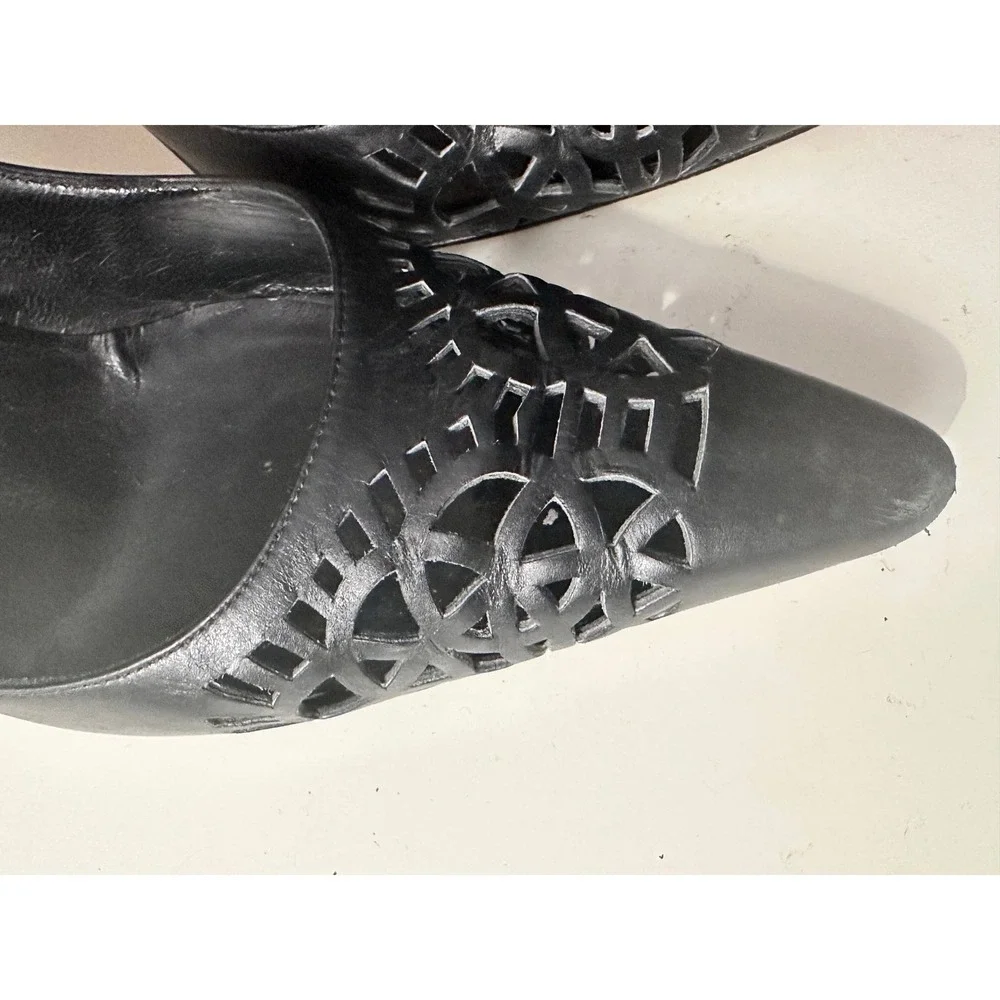 Manolo Blahnik Black Leather Laser Cut Geometric‎ Pointed Toe Pumps Stiletto 37